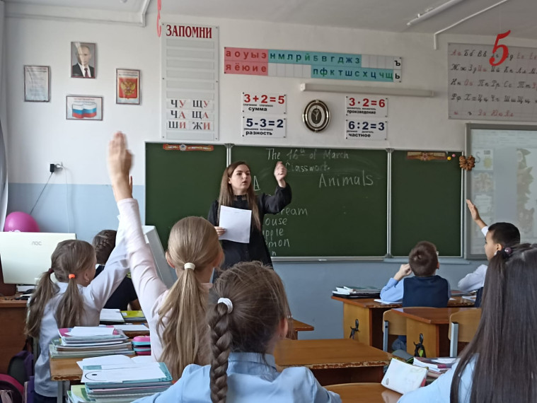 Колесникова Надежда Алексеевна, учитель иностранного языка.